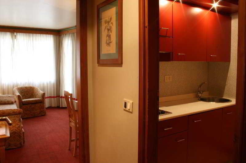 Rta Hotel Catturani Madonna Εξωτερικό φωτογραφία